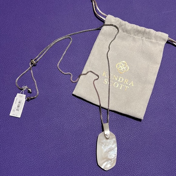 Kendra Scott Jewelry - Kendra Scott Inez Silver Long Pendant Necklace in Ivory mother of pearl NWT